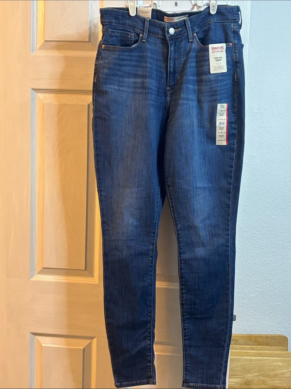 Signature by Levi Strauss Men's Indigo Skinny Jeans